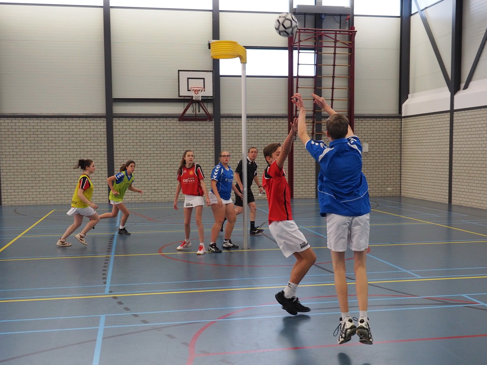 Korfbal B2_28 november-002.JPG